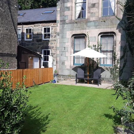 Ground Floor Barmouth Centre Apartment With Garden Екстериор снимка