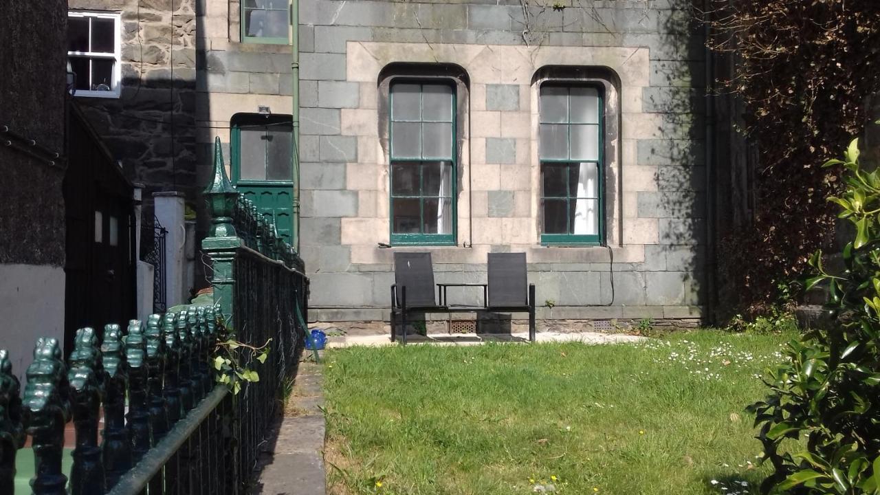 Ground Floor Barmouth Centre Apartment With Garden Екстериор снимка
